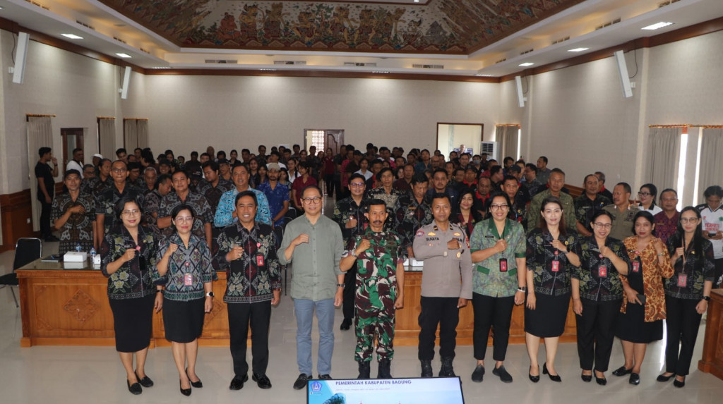 Wabup Ketut Suiasa Hadiri Rakor dan Sosialisasi Pendataan Kesejahteraan Sosial